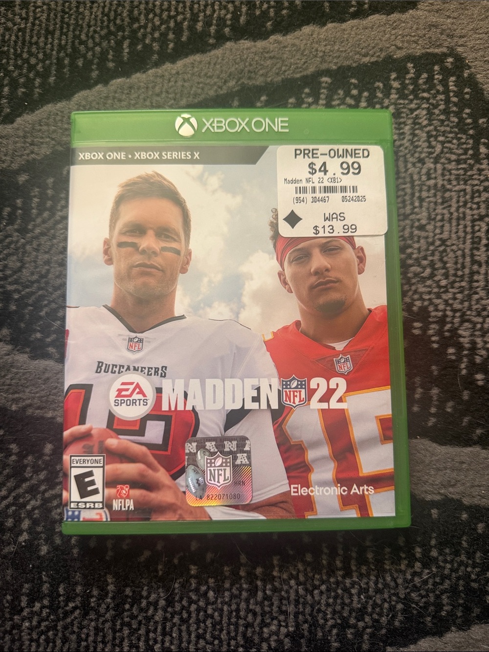 NFL Madden 22 Xbox One - Green, White & Red Cover